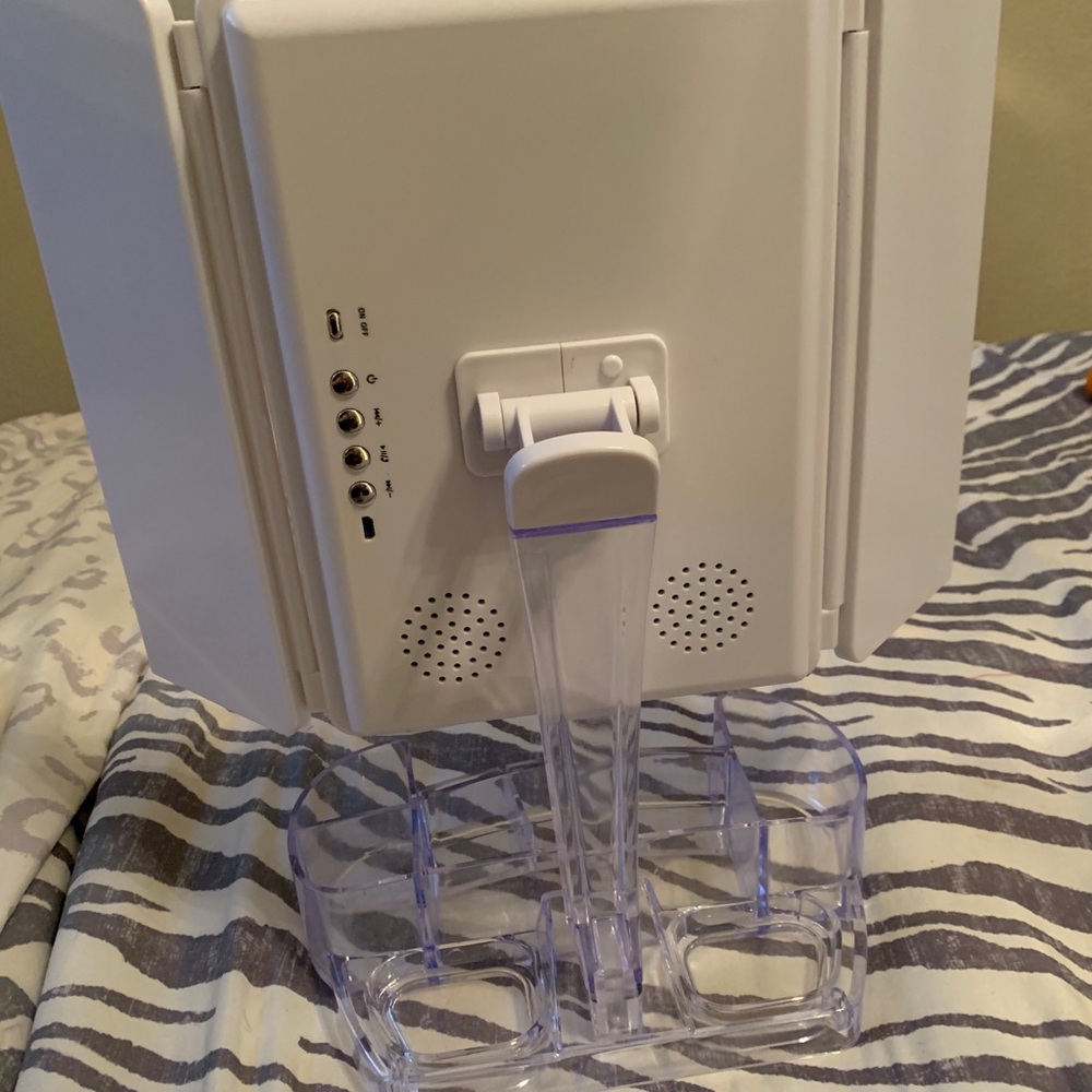 Bluetooth mirror